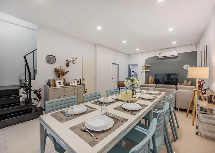 Holiday home Spacious Haven Chatuchak Market 5br 10 Sleeps Rb1