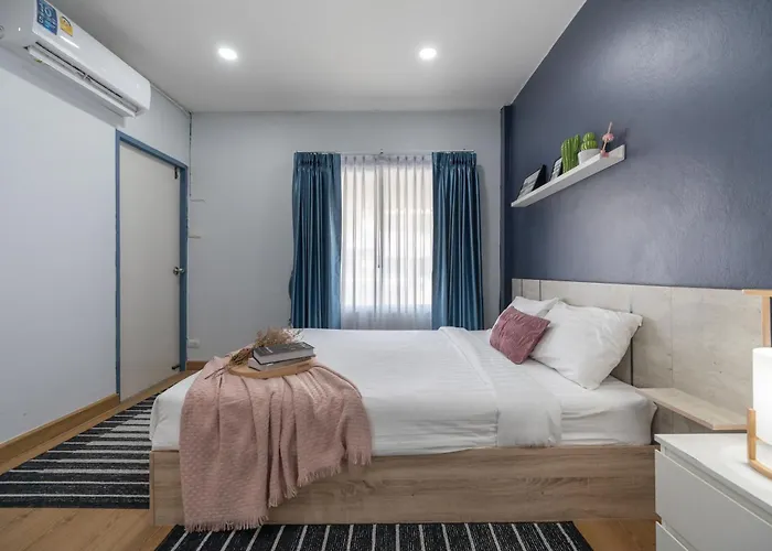 Spacious Haven Chatuchak Market 5br 10 Sleeps Rb1 Bangkok
