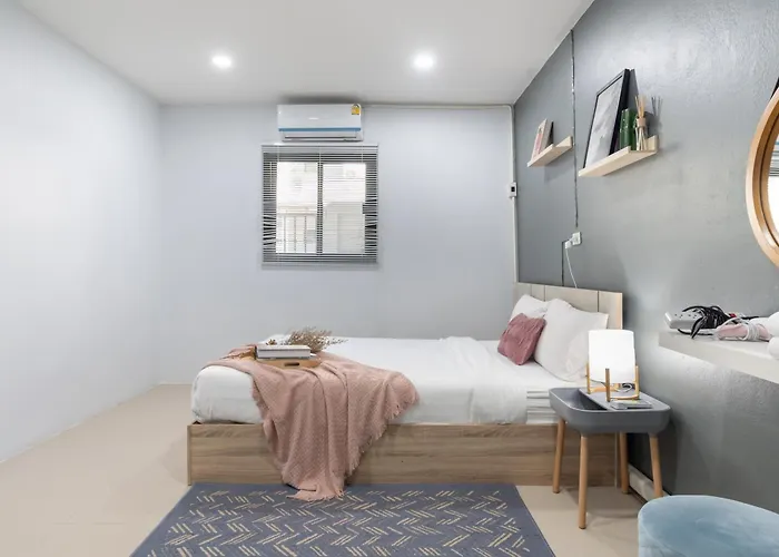 Spacious Haven Chatuchak Market 5br 10 Sleeps Rb1 Holiday home