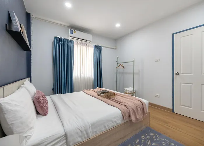 Holiday home Spacious Haven Chatuchak Market 5br 10 Sleeps Rb1
